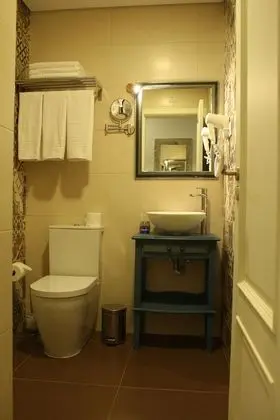 Üç Kişilik Oda, Balkon