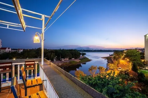 Deluxe Oda, Balkon, Nehir Manzaralı