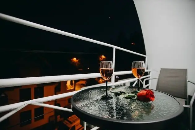 Deluxe Tek Büyük Yataklı Oda, 1 Büyük (Queen) Boy Yatak, Sigara İçilebilir, Balkon