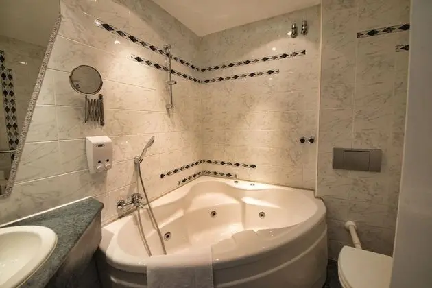Comfort Tek Büyük Yataklı Oda