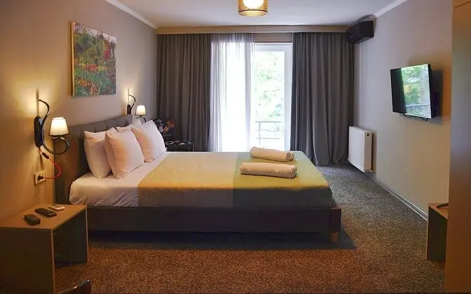 Standard Tek Büyük Yataklı Oda