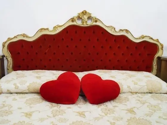 Romantic Tek Büyük Yataklı Oda