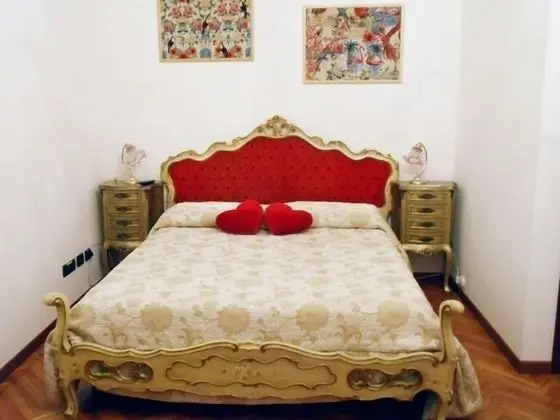 Romantic Tek Büyük Yataklı Oda