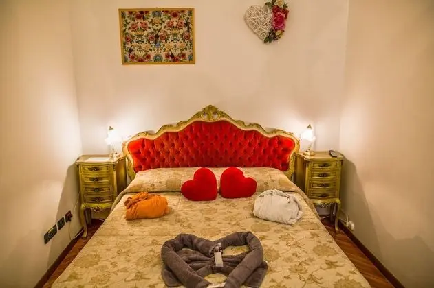 Romantic Tek Büyük Yataklı Oda