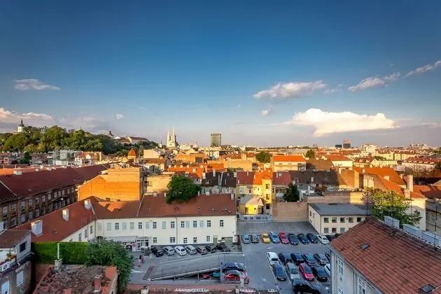 Apart Daire, Balkon, Şehir Manzaralı