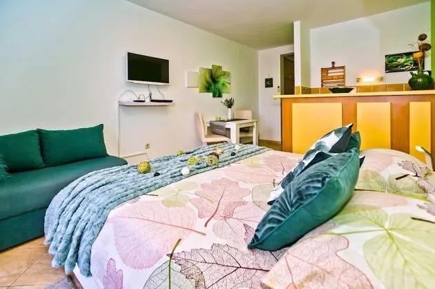 Premium Studio Suite, Terrace, Partial Sea View (Escape to Nature)