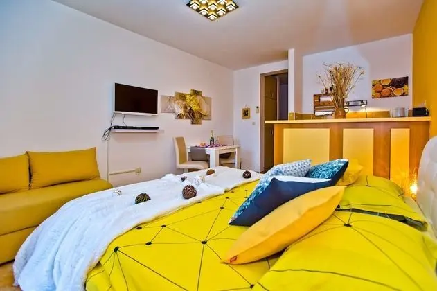 Romantic Studio Suite, Terrace, City View (Secret Paradise)