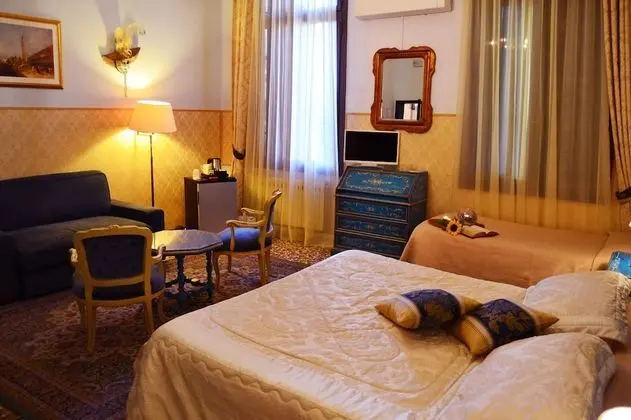 Üç Kişilik Oda, Banyolu/Duşlu