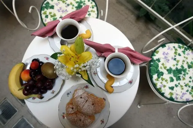 Üç Kişilik Oda, Banyolu/Duşlu