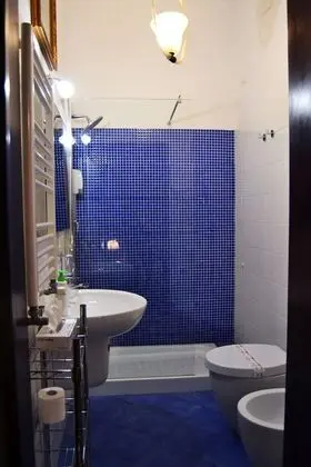 Üç Kişilik Oda, Banyolu/Duşlu