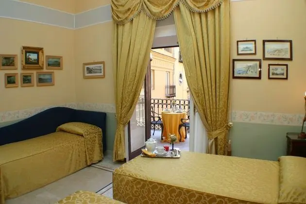 Superior Tek Büyük veya İki Ayrı Yataklı Oda