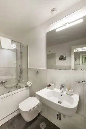 Superior Tek Büyük veya İki Ayrı Yataklı Oda