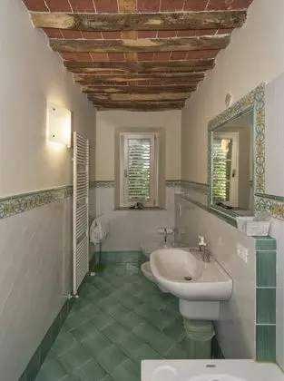 Comfort Tek Büyük veya İki Ayrı Yataklı Oda, Banyolu/Duşlu
