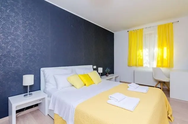 Villa (Four-Bedroom Villa, Swimming Pool)