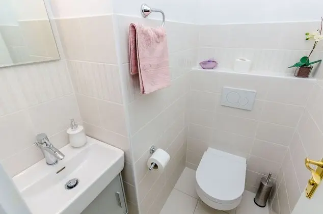 Villa (Four-Bedroom Villa, Swimming Pool)