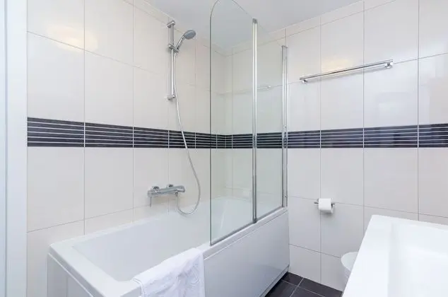 Villa (Four-Bedroom Villa, Swimming Pool)