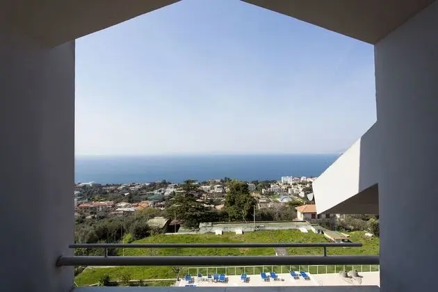 Premium Tek Büyük Yataklı Oda, Balkon, Deniz Manzaralı