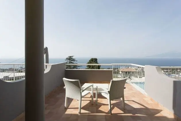 Superior Üç Kişilik Oda, Balkon, Deniz Manzaralı