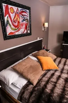 Tek Büyük veya İki Ayrı Yataklı Oda, Dağ Manzaralı