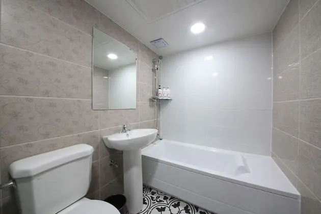 Standard Tek Büyük Yataklı Oda