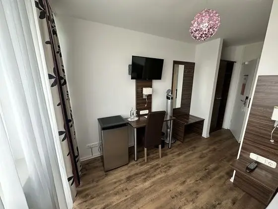Tek Kişilik Oda, 1 Tek Kişilik Yatak