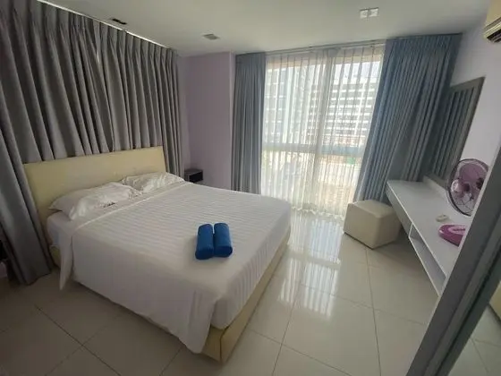 One Bedroom Apartment
