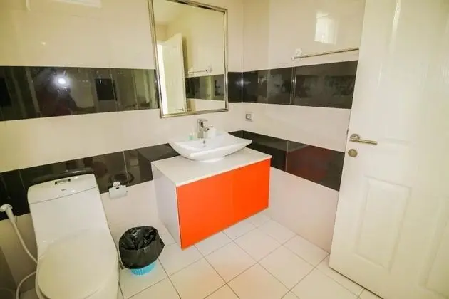 One Bedroom Apartment