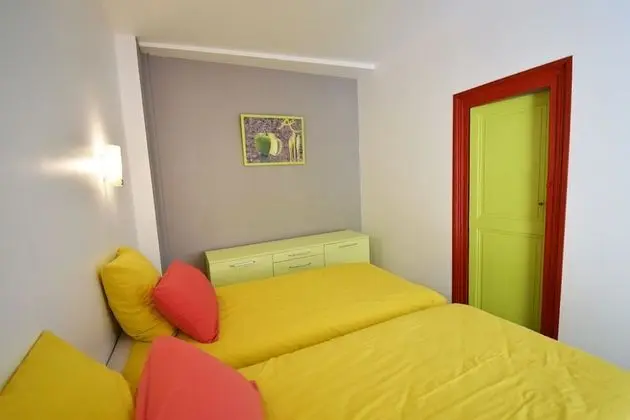 Appartement, vue jardin (3 people)  Pomme Art