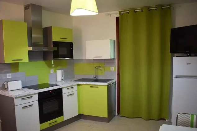 Appartement, vue jardin (3 people)  Pomme Art