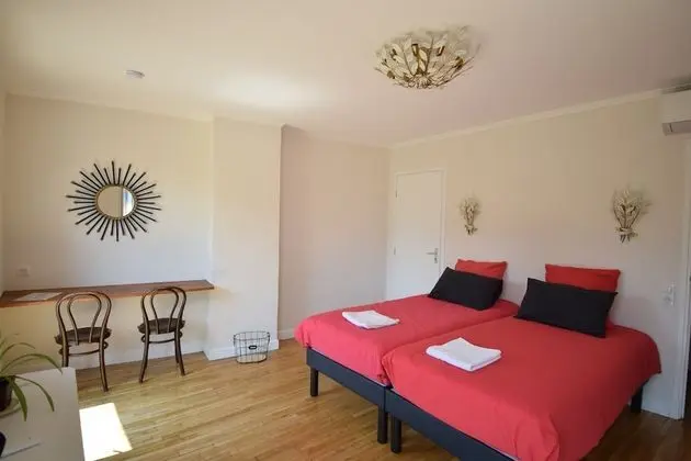 Chambre avec lits jumeaux, vue jardin Art D'Oise
