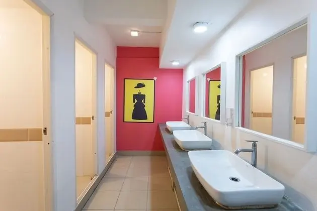 Ortak Ranzalı Oda, Sadece kadınlar için