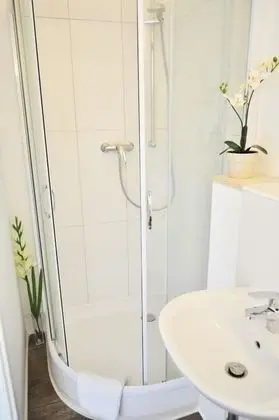 Dört Kişilik Oda, Özel Banyo (External)