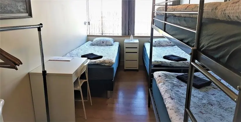 Dört Kişilik Oda, Ortak Banyo