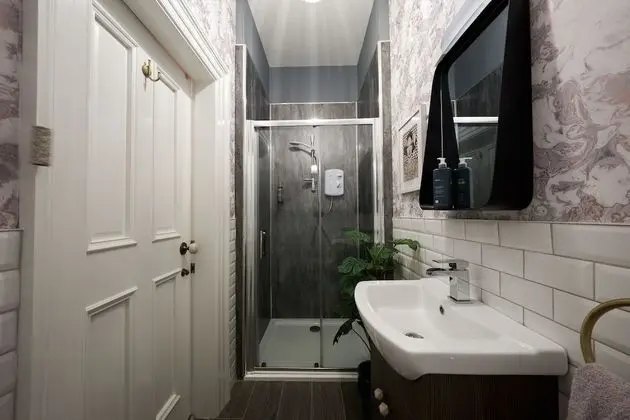 Tek Büyük Yataklı Oda, Banyolu/Duşlu (Room 2)