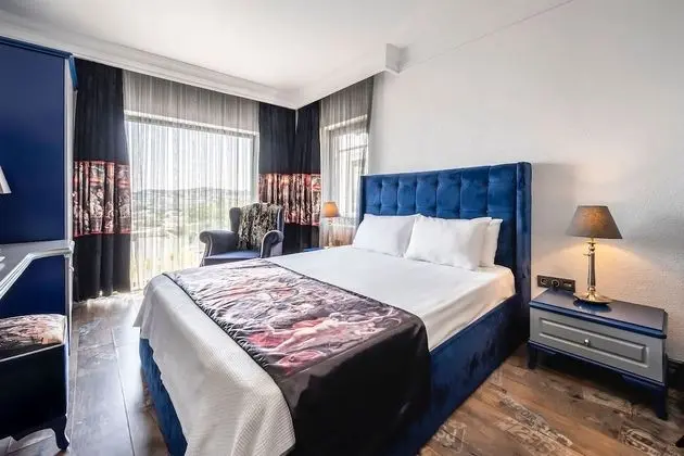 Design Oda, 1 Büyük (Queen) Boy Yatak, Deniz Manzaralı