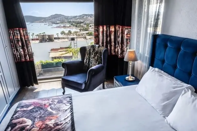 Design Oda, 1 Büyük (Queen) Boy Yatak, Deniz Manzaralı