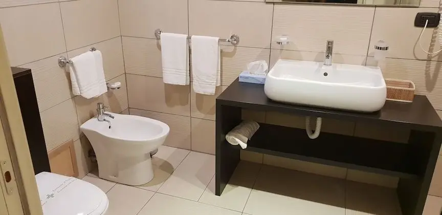 Büyük Yataklı Tek Kişilik Oda