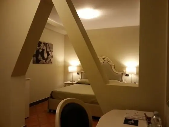 Comfort Tek Büyük Yataklı Oda