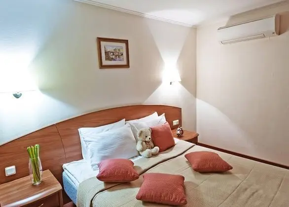 Family Oda, 1 Çift Kişilik Yatak ve Çekyat