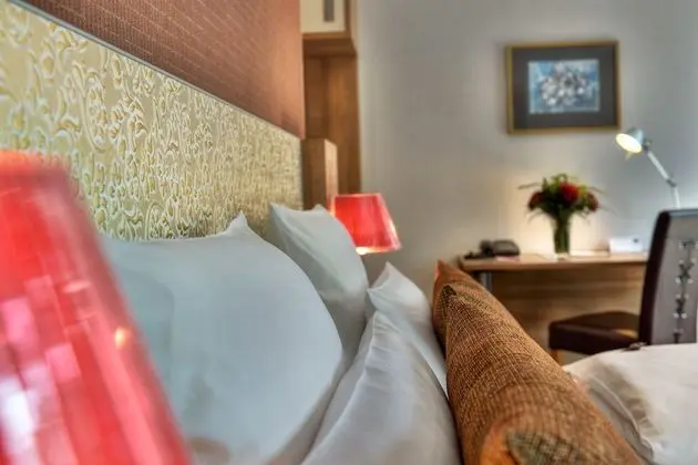 Comfort Tek Büyük Yataklı Oda