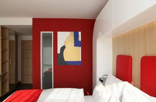 Comfort Tek Büyük Yataklı Oda