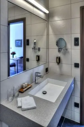 Comfort Tek Büyük Yataklı Oda