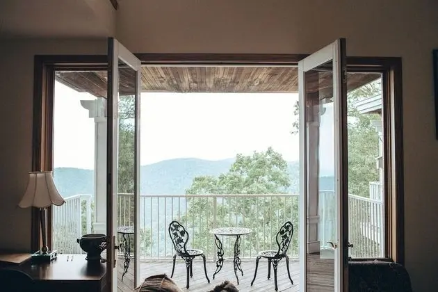 Balcony Apartment, Mountain View - Meals & Wellness Activities