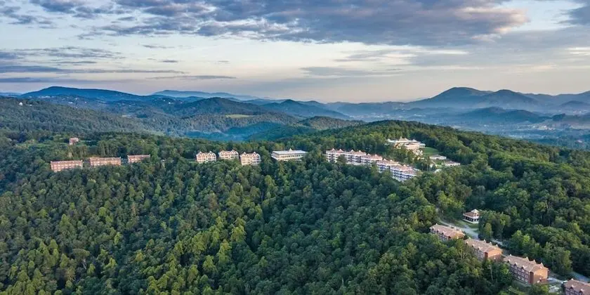 Balcony Apartment, Mountain View - Meals & Wellness Activities