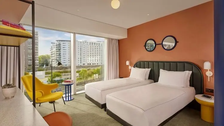 Oda, 2 Tek Kişilik Yatak (Art)