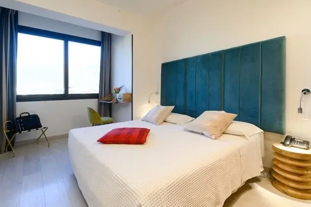Comfort Büyük Yataklı Tek Kişilik Oda