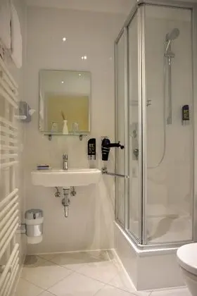 Tek Büyük Yataklı Oda, Ek Bina (Budget - no elevator)