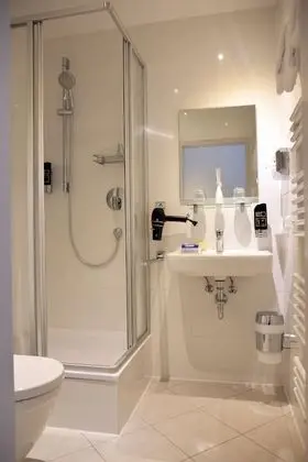 Tek Büyük Yataklı Oda, Ek Bina (Budget - no elevator)