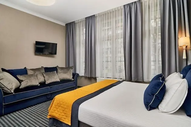 Deluxe Dört Kişilik Oda