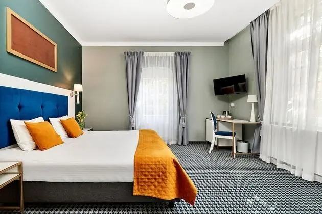Deluxe Dört Kişilik Oda